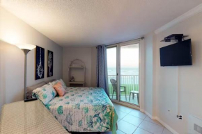 Oceanfront Condo at Oceania Beach Club - Pool, Balcony, Sleeps 4, Walk to Flagler Ave
